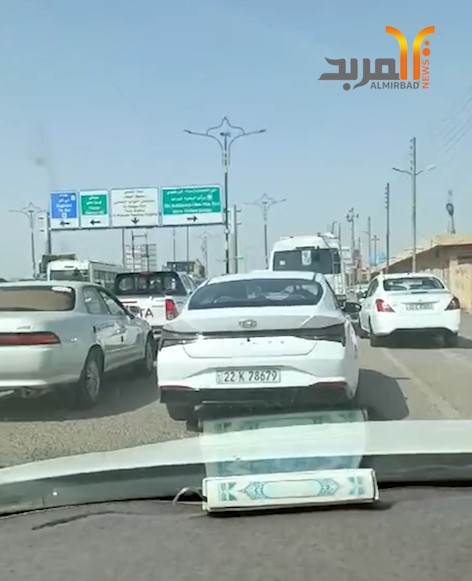 مناشدة من بصري يطالب بمنع وقوف السيارات في الشارع الخدمي قرب التقاطعات