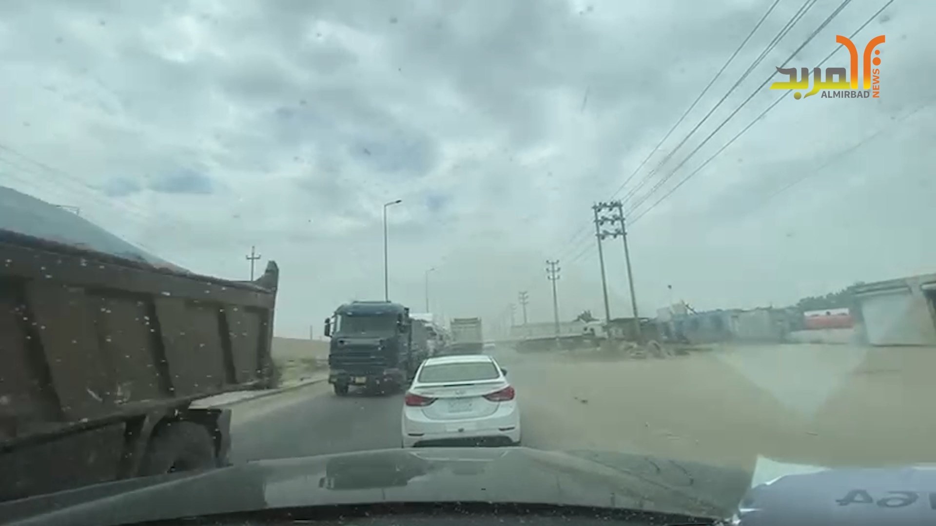 ازدحامات من دخول مركبات الحمل الكبيرة إلى مدينة الزبير عبر تقاطع جسر العرب  